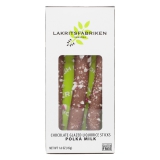 Lakritsfabriken - Salzige Lakritzstangen in Milchschokolade mit geraspelter Zuckerstange